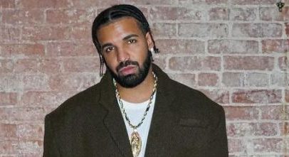 Drake quebra recorde de Michael Jackson e publica foto inusitada