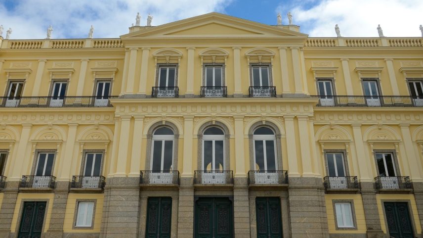 Fachada do Museu Nacional, na Quinta da Boa Vista, que completa 205 anos.
