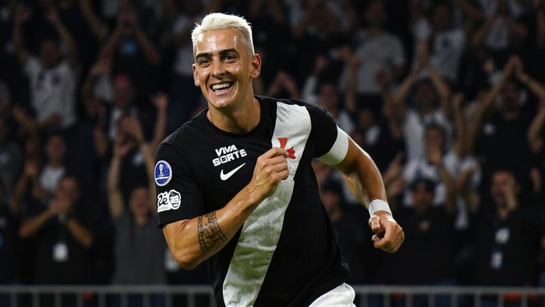 gol de Puma Rodríguez, Vasco x Olimpia — Foto: Alexandre Durão / ge