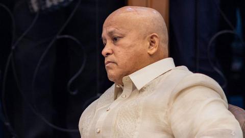 Encarregado da guerra às drogas de Duterte foge de prisão da CPI
