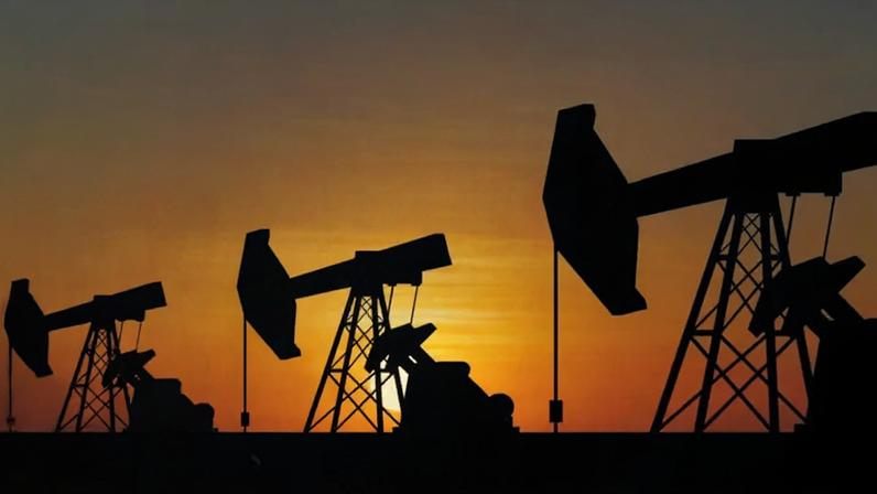Os preços do petróleo bruto Brent subiram brevemente acima de US$ 126 por barril, atingindo seu nível mais alto desde o início da guerra na Ucrânia em 2022. — Foto: Getty Images via BBC