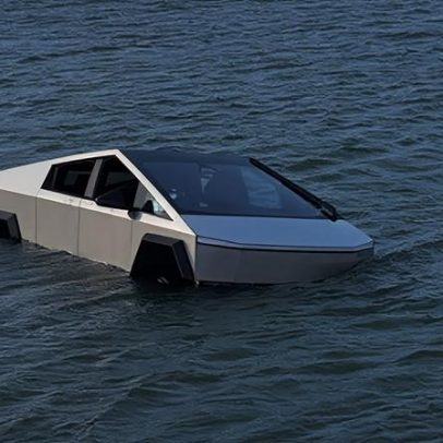 Motorista de Cybertruck é preso após dirigir ao lago para usar o modo 'wade'