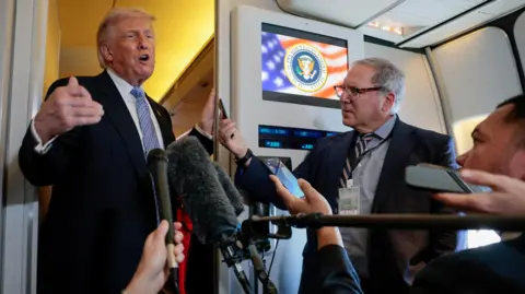 Trump afirma que suspensão de 20 anos do programa nuclear iraniano é suficiente