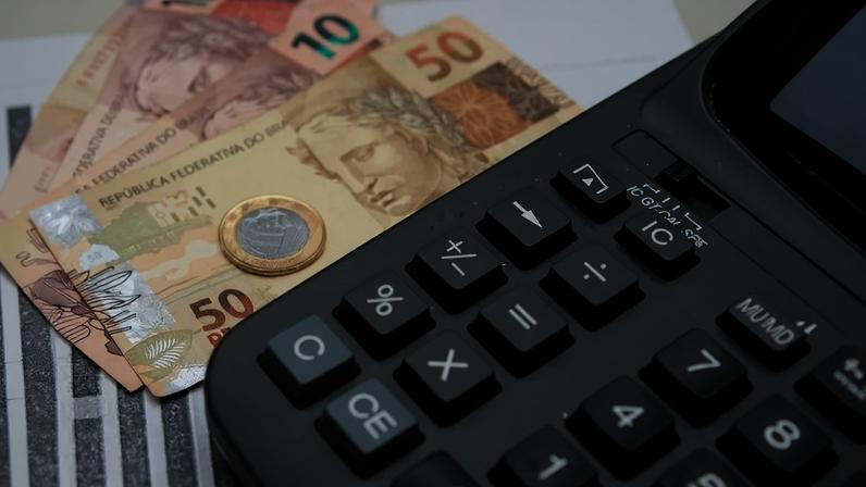 Volume de emissões de debêntures cai até 63% em abril, mostra relatório — Foto: Marcello Casal Jr/Agência Brasil