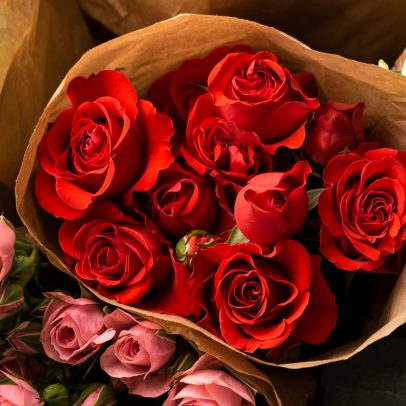 Flores ficam até 35,2% mais caras no Dia das Mães em BH; veja faixas