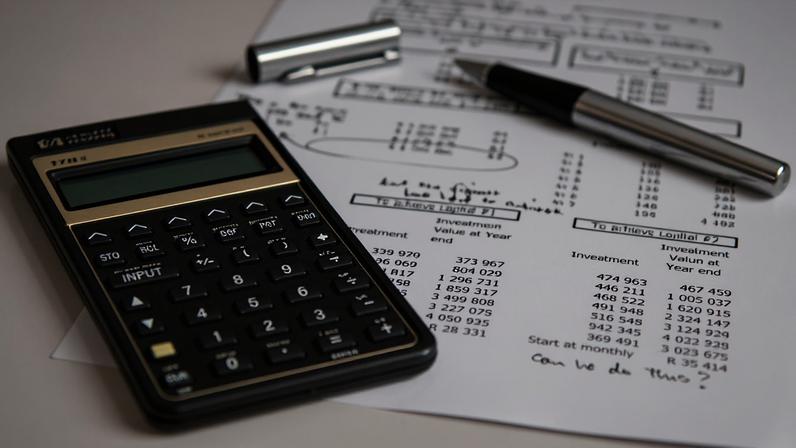 A educação financeira permite que as pessoas tomem decisões mais corretas