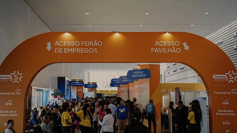 Os candidatos podem participar de processos seletivos presenciais com possibilidade de contratação imediata.