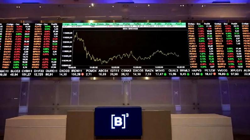Na sexta semana seguida de baixa, Ibovespa acumulou perdas de 0,61%