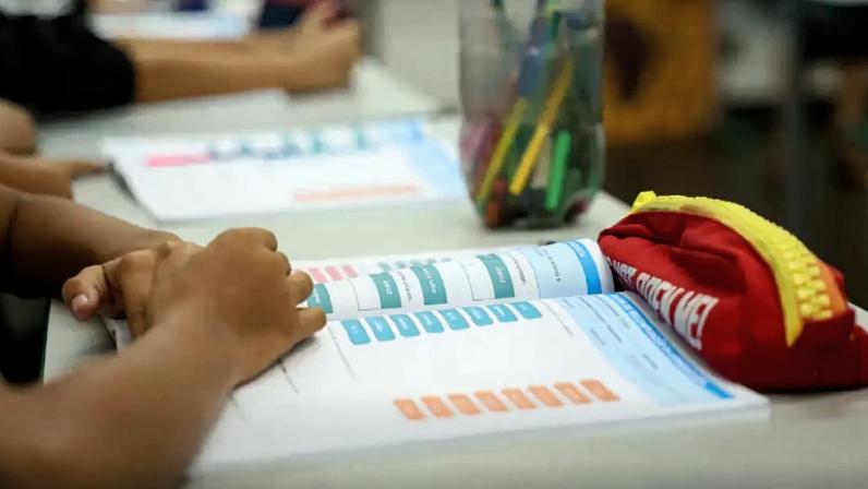 Na declaração do IRPF 2026, gastos com educação só podem ser deduzidos em R$ 3.561,50 por dependente.