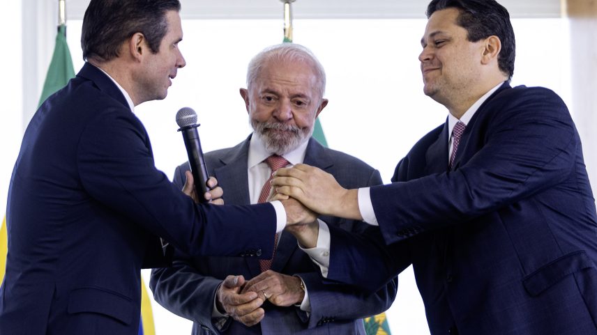 Lula recebe Hugo Motta e Davi Alcolumbre no Planalto. Brasília