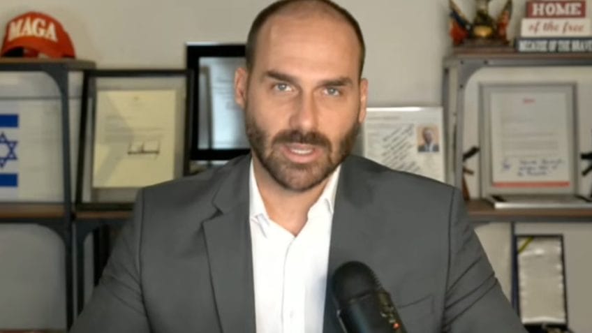 Eduardo critica Salles por defender versão oficial do regime