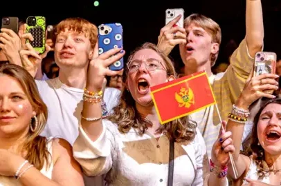 Mais um ano de controvérsia no Eurovision, fãs permanecem fiéis