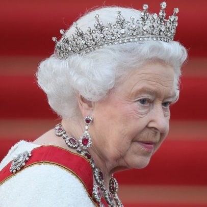 Elizabeth II afirma que maior remorso foi deixar a Família Real virar reality