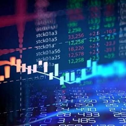 Dólar cai para R$5,03 com foco em juros dos EUA e política