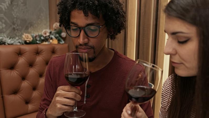 Imagem relacionada à degustação de vinhos