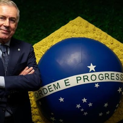 Convocação de Ancelotti aposta em produção com palco, música e artistas