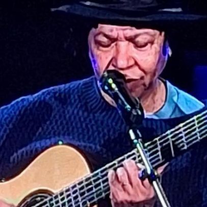 Djavan inicia turnê em Salvador e BH se prepara para novidades