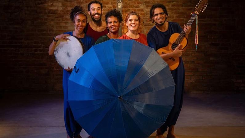 Irene Bertachini e convidados com o espetáculo cênico-musical “Caracol”, que estarão na programação às 11h30 deste domingo (31/5)