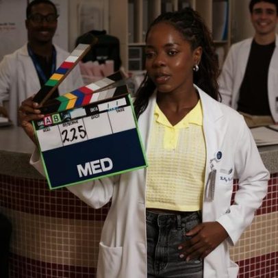Clara Moneke estrela o primeiro drama médico brasileiro na Netflix