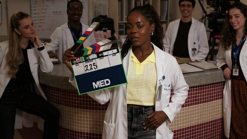 Clara Moneke protagoniza primeiro drama médico brasileiro da Netflix