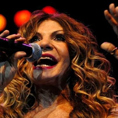 Elba Ramalho relembra São João no sertão e abre Junina em BH com Zé Ramalho
