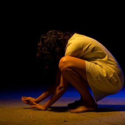 Flor de Maio Teatro retorna a BH com o espetáculo Luz do Túnel