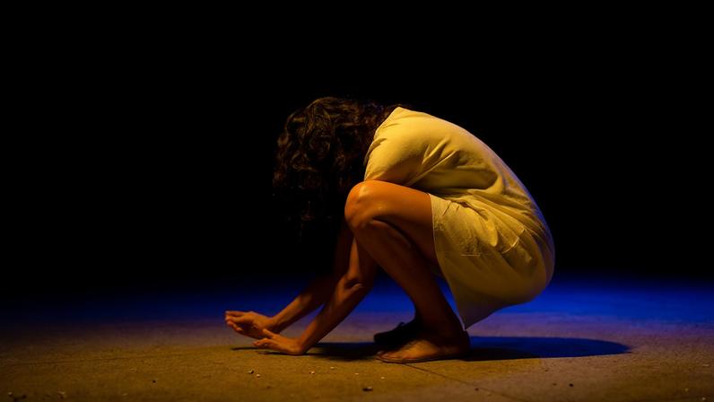 “Luz do Túnel” atravessa histórias vividas por inúmeras famílias marcadas pelos internamentos psiquiátricos de parentes e pessoas próximas