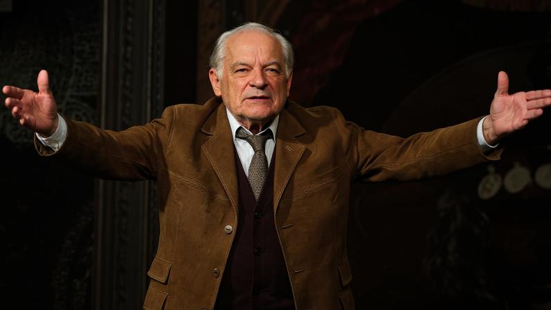 Com autoria e direção de Flávio Marinho, espetáculo é o primeiro monólogo do ator baiano