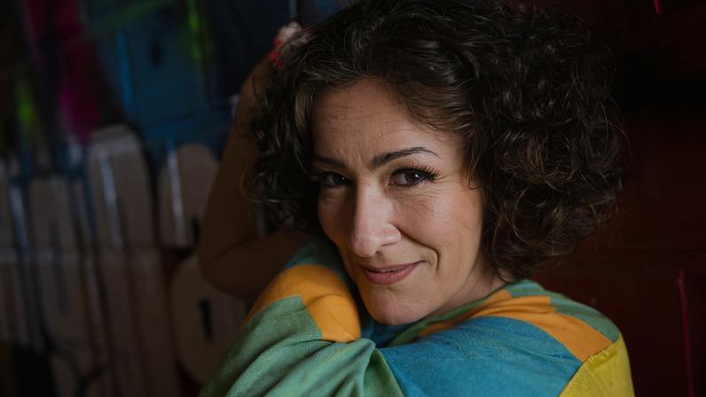 Patrícia Ahmaral faz show com repertório de músicas assinadas por Caetano Veloso e Gilberto Gil