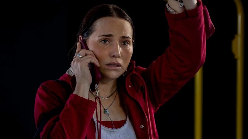 Leticia Colin em cena da novela 'Quem Ama Cuida'