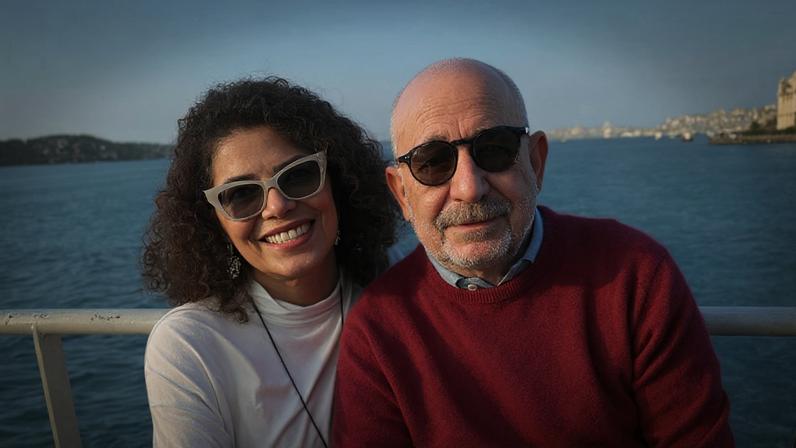 Renato Lombardi curte férias com a esposa em Istambul