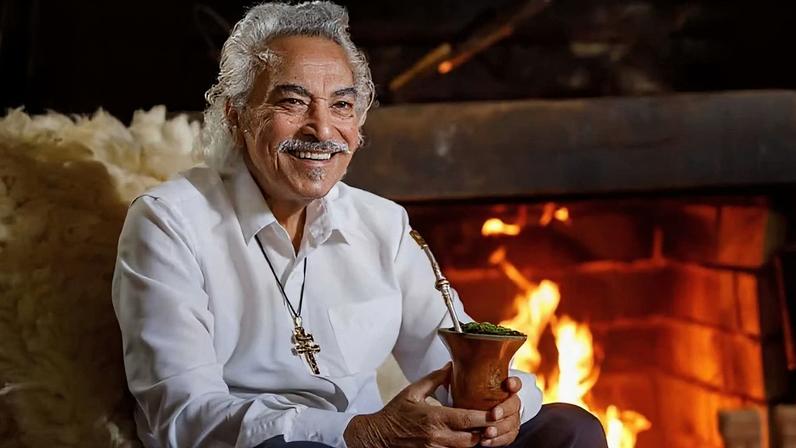 O cantor Pedro Ortaça
