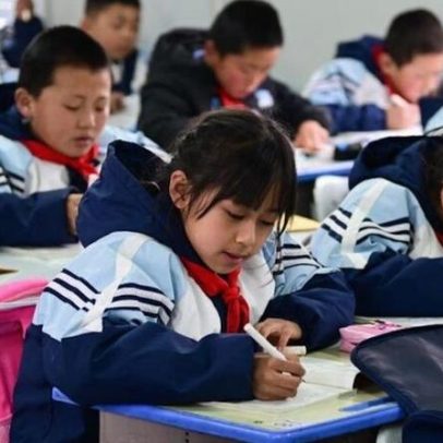 China planeja eliminar turmas de elite em escolas