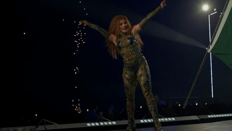Estilista brasileiro celebra resultado de look de Shakira