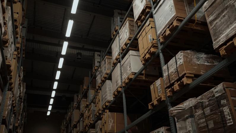 Estoque do varejo deve segurar avanço de preços captados no IGP, mas reajuste virá com renovação de produtos (Foto: Unsplash)