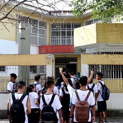 CE aprova que escolas informem crianças sobre seus direitos