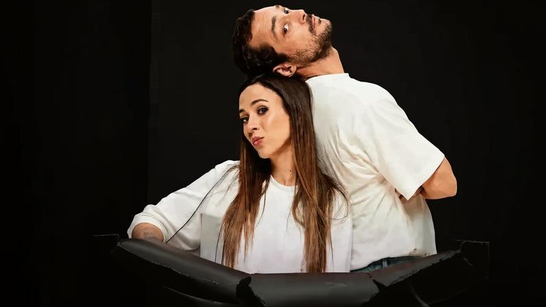 E.T: Edu e Tatá aposta em humor leve e inteligente sem cair na armadilha do deboche ofensivo