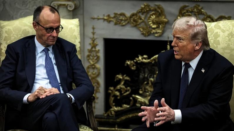 O chanceler alemão, Friedrich Merz, e o presidente americano, Donald Trump, em encontro na Casa Branca em março (Foto: Samuel Corum/EFE/EPA)