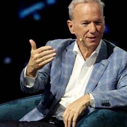 Ex-CEO do Google é vaiado ao falar sobre IA em formatura