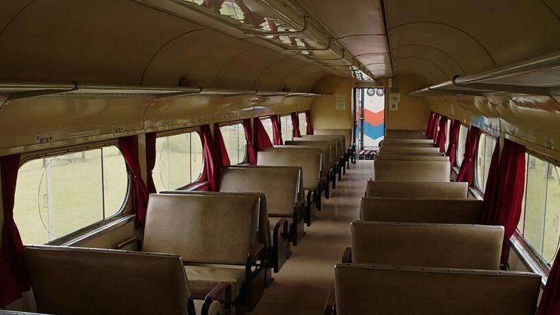 Interior do Expresso Turístico: vagões dos anos 1960, restaurados em 2009, transportam 352 passageiros por viagem entre a Estação da Luz e Paranapiacaba