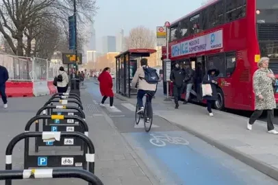 Plano de ciclofaixas em Londres avança após pausa