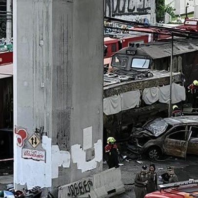 Trem de carga e ônibus colidem em Bangcoc; ao menos oito mortos