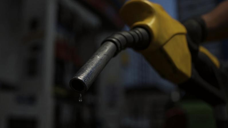 Gasolina voltou a ser o item que mais influenciou o IPCA em março. (Foto: Daniel Castellano/Arquivo/Gazeta do Povo)