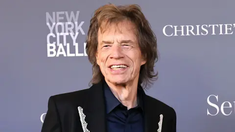 Festa em ilha italiana com Mick Jagger é encerrada pela polícia