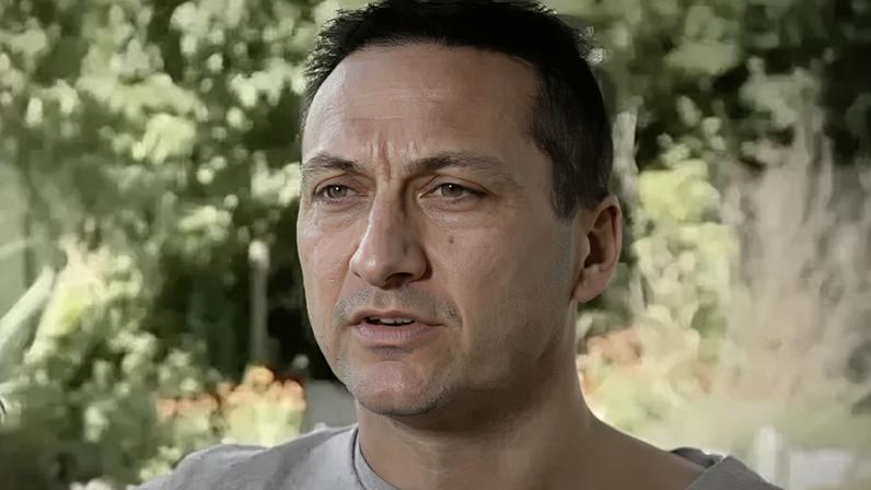 Polícia australiana prende dois suspeitos ligados ao atirador Dezi Freeman
