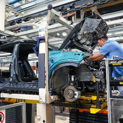 PIB cai em março, mas avança 1,3% no 1º trimestre, aponta BC
