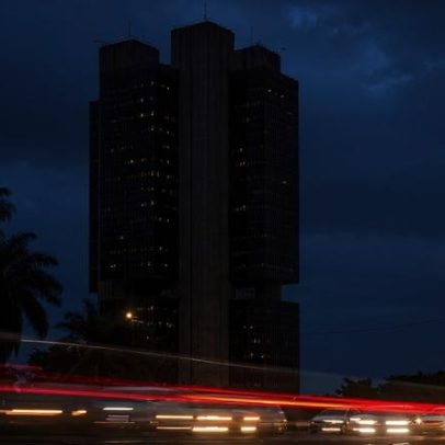 Contas externas do Brasil apresentam déficit de US$ 1,8 bi em abril