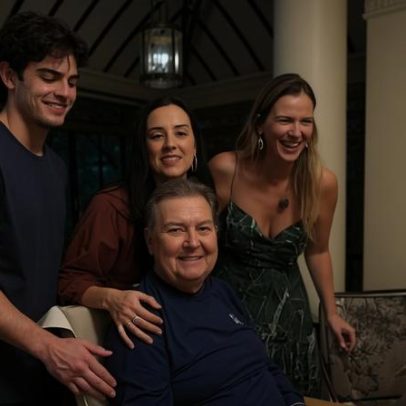 Faustão celebra 76 anos com a família; filho o classifica como herói