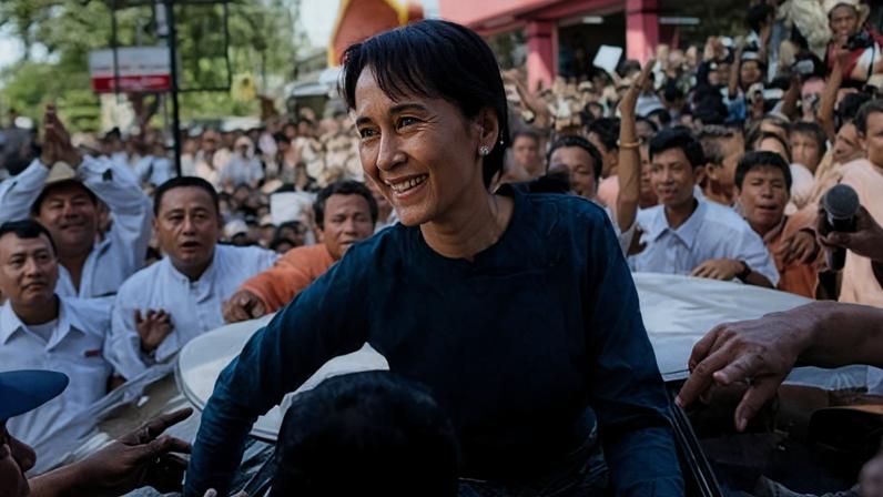 Aung San Suu Kyi, ícone da democracia de Mianmar, permanece detida há anos