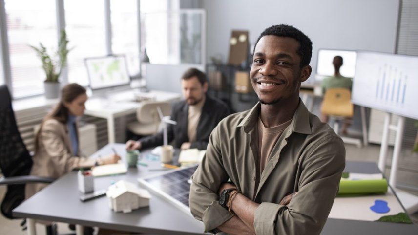 Pesquisa revela que 62% dos empreendedores brasileiros se identificam como pretos ou pardos